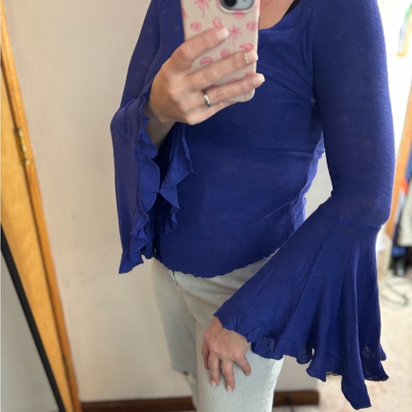 Free People NWT So Dramatic Vibrant Blue Bell Sleeve Blouse - Picture 9 of 9